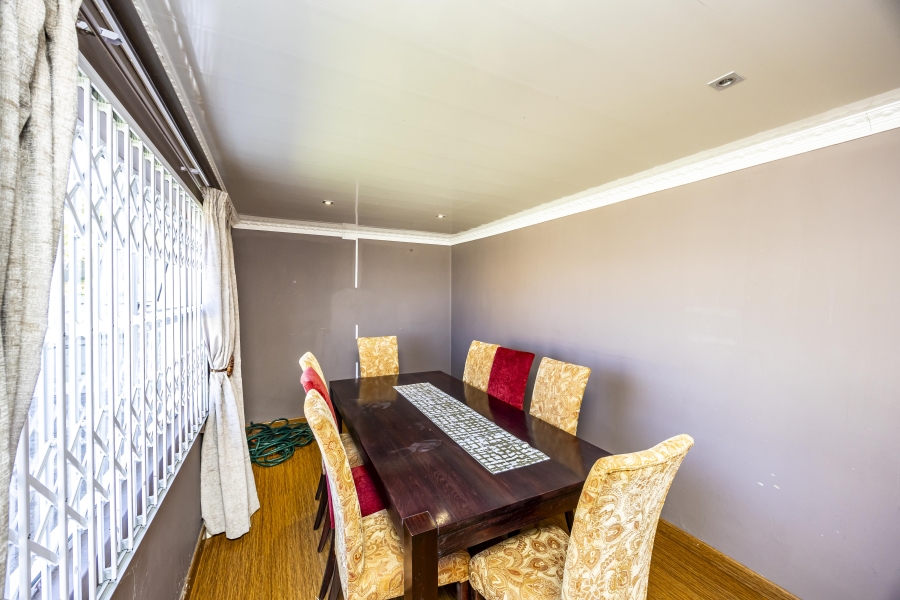 Commercial Property for Sale in Sunnyridge Eastern Cape